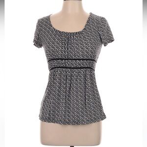 Ann Taylor Short Sleeve T-Shirt Blouse Size Medium